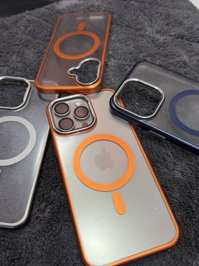 Iphone metallic magsafe pouch