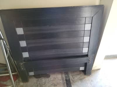 2 duble bed and side table  and 1 single bed for sale in lahore
