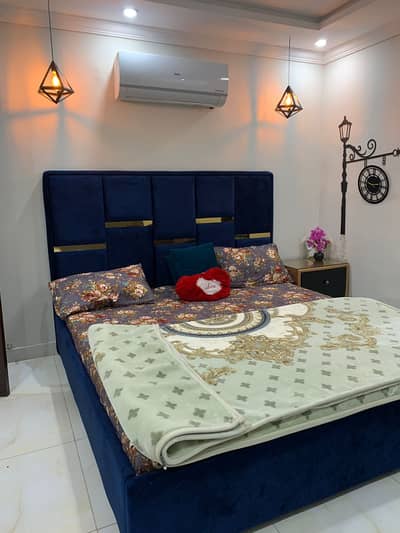 Fully furnish apartment for rent pr day weekly available bahria Town lahore sector E