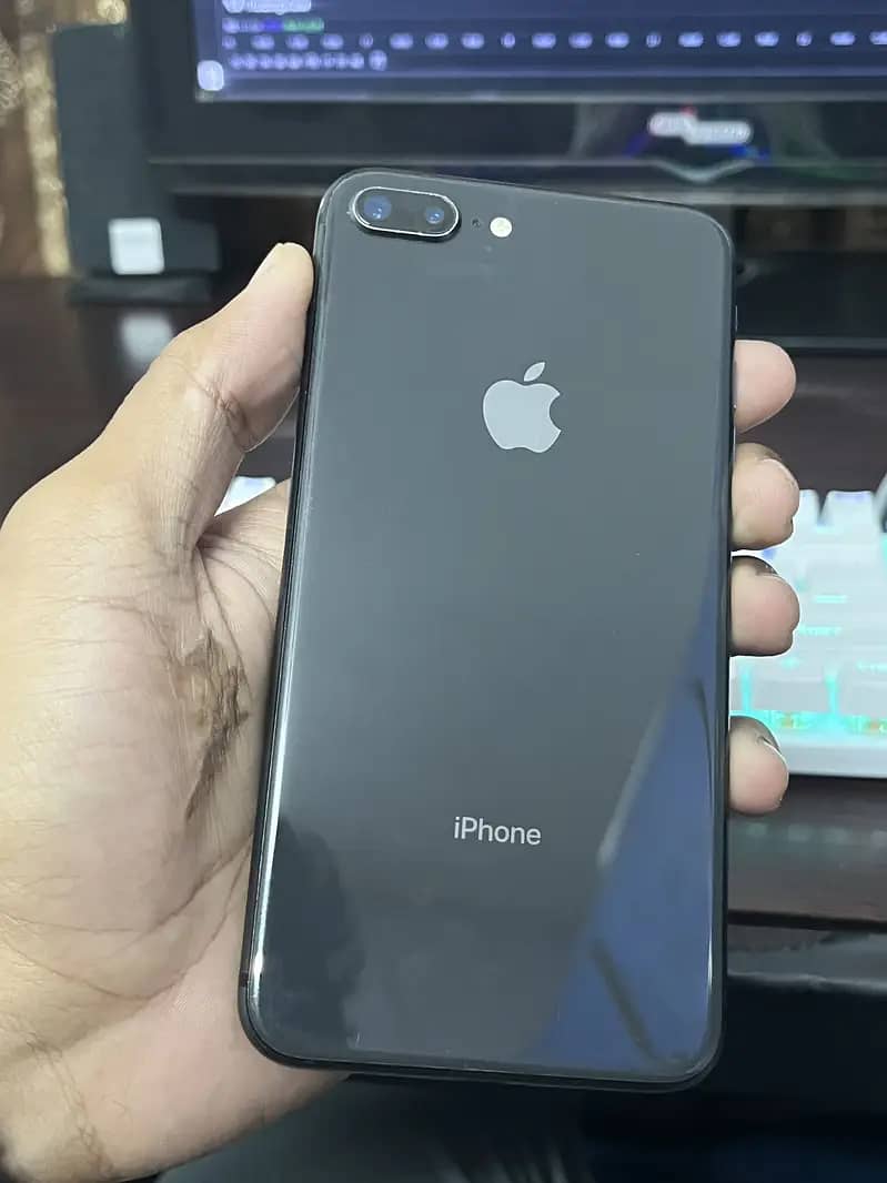 iPhone 8 Plus 0