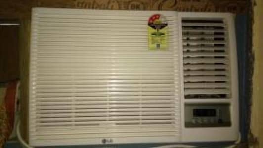 LG window AC for sale reasobale Price good condition