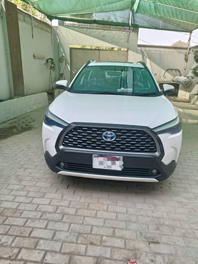 Cross  hybrid 2024 model