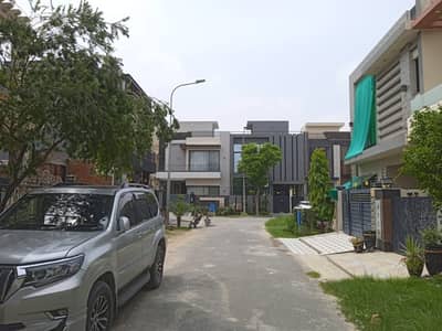 5 Marla Plot near B 441 nearby Park