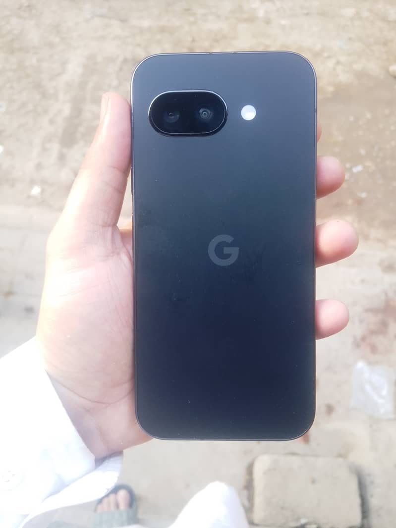 Google Pixel 9 5