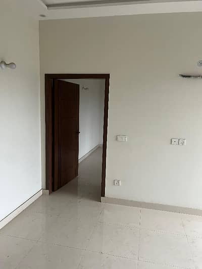 Luxury Single Bed Flat At Ferozepur Road