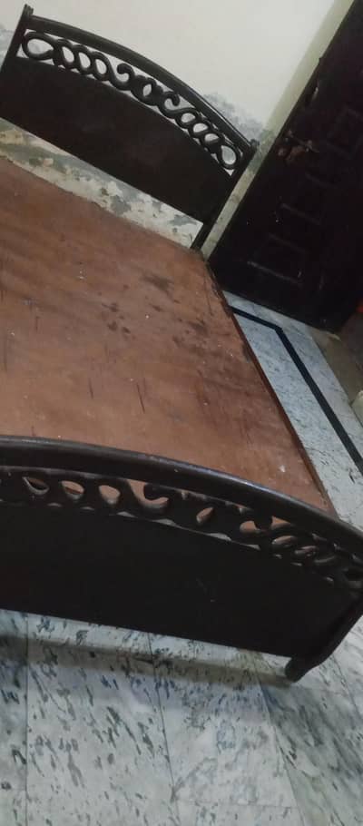 سنگل بیڈ براۓ فروخت