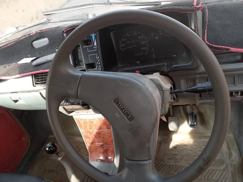 السلام علیکم گاڑی بھائی فار سیل ہے اندر باہر سے رنگ ہوئی ہوئی ہے 5