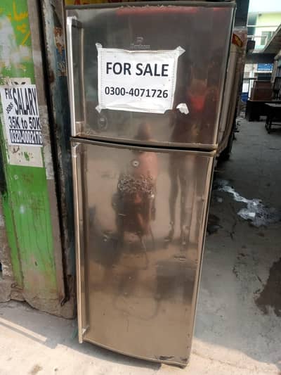 Dawlance fridge medium size for sale