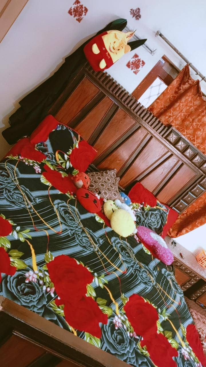 bed set with 2 side table 1