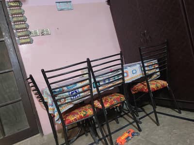 Dining table with 6 chair