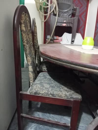 Dining Table with 6 chairs