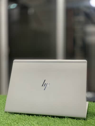 Hp Elite book AMD Ryzen 7 pro 3700U w/Radeon Vega Mobile Gfx