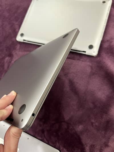 MacBook Pro 2020 i5 8/256Gb