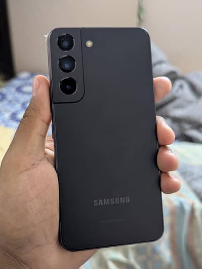 SAMSUNG GALAXY S22 (IMPORTED 8K CAMERA RECORD)