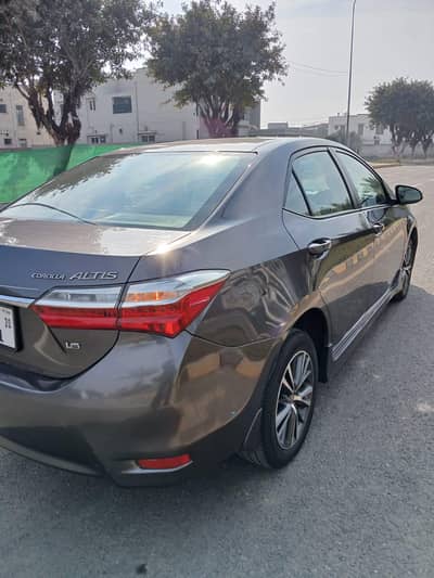 Toyota altis 1.6 Automatic