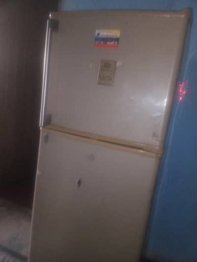 dowlance small size fridge for sale