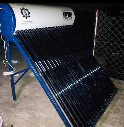 Solar geyser 10/10 condition