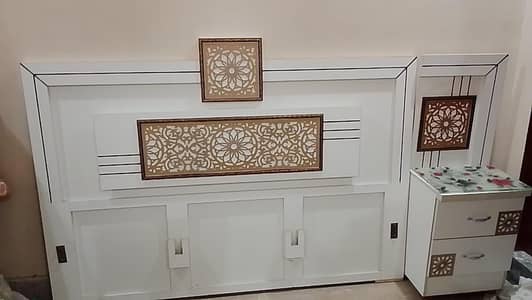 Bed set Almari side table for sale