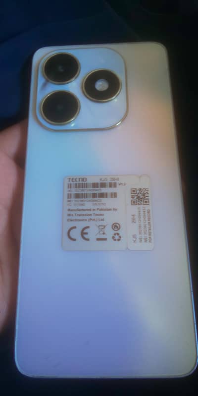 8+8 256 GB  5000 mh baddry