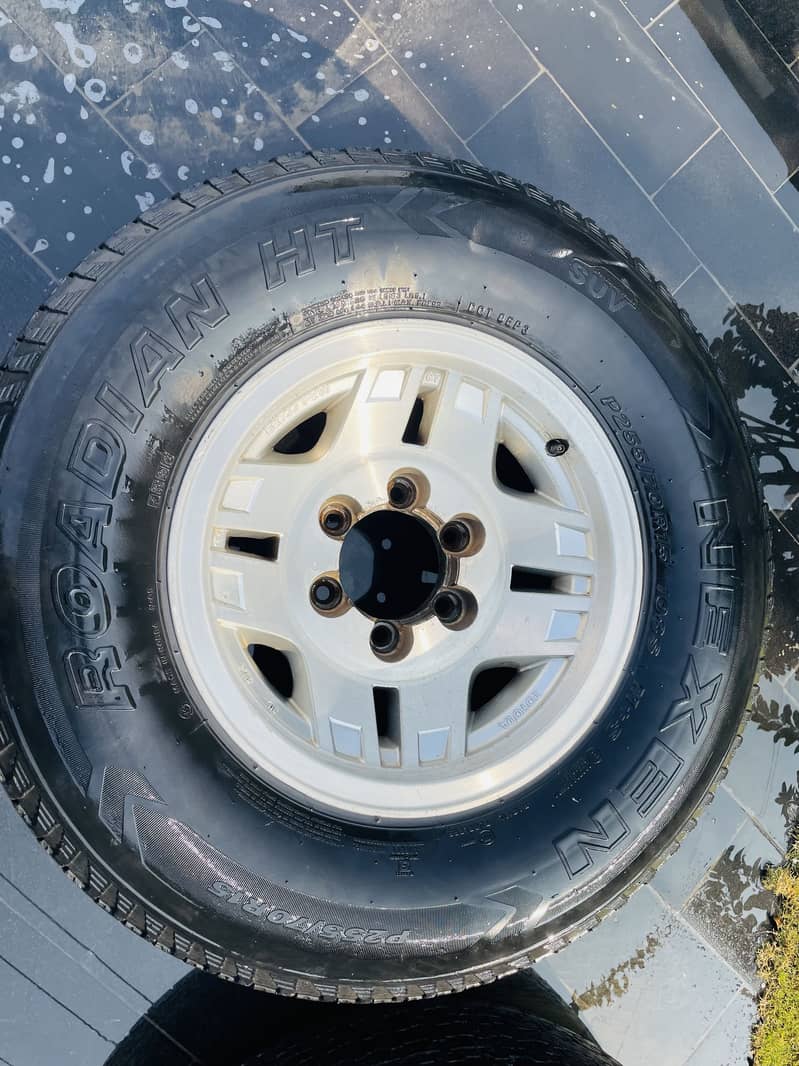 Land cruiser prado rkr 6 nuts rims and tyres - Tyres - 1109820885