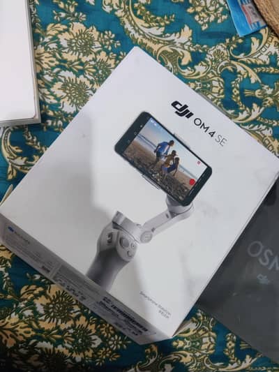 dji osmo mobile 4 Se gimbal stabilizer brand new