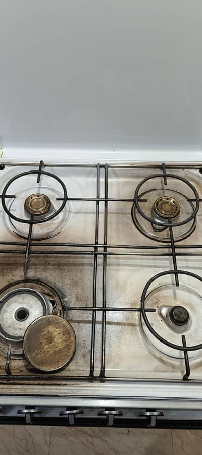 Branded Gas Cooking Range