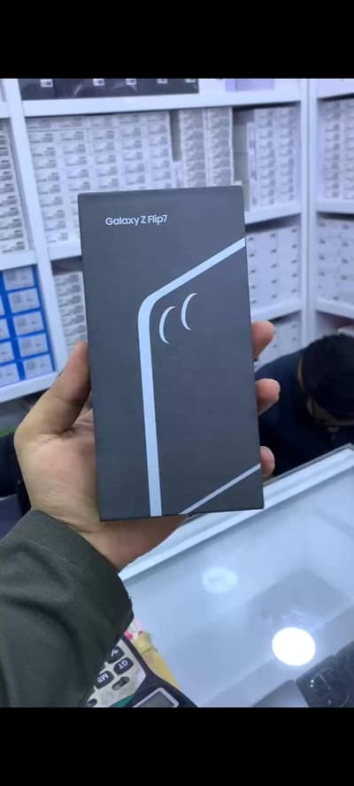 Samsung Z Flip 7 (12gb - 512gb )