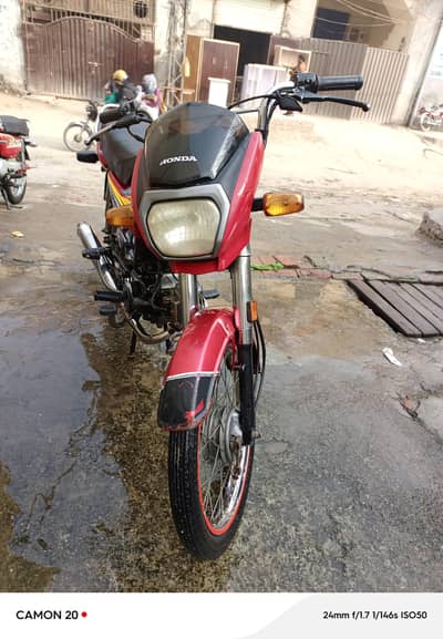 Honda dareem cd70 for sell 0-3-2-1-1-4-9-9-4-9-8