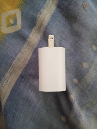 IPHONE ORGNAL CHARGER WITH CABEL