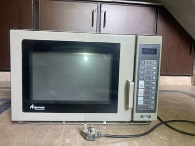 Amana Iowa Microwave Oven