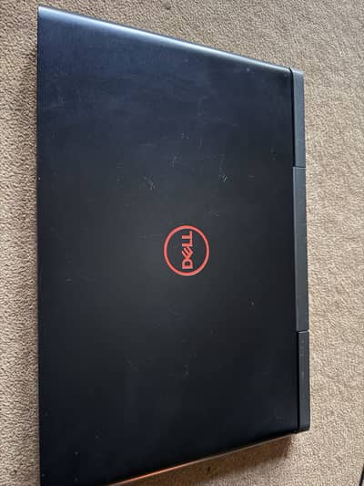 Dell inspiron 7577 core i7 7th gen Gtx 1050ti 16 Gb ram 256 ssd no hdd