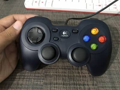 Logitech F310 Gamepad