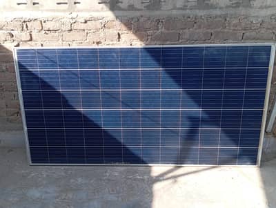 For Sale 330 WALTS 6 Solar Panels!