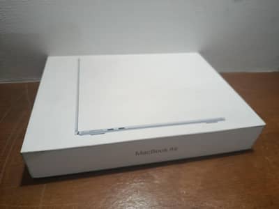 Apple MacBook Air M4 13' 16/256