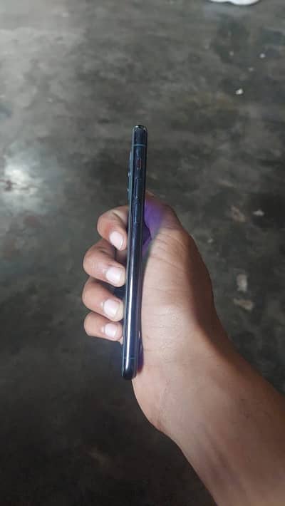 Iphone 11 pro sim lifetime working