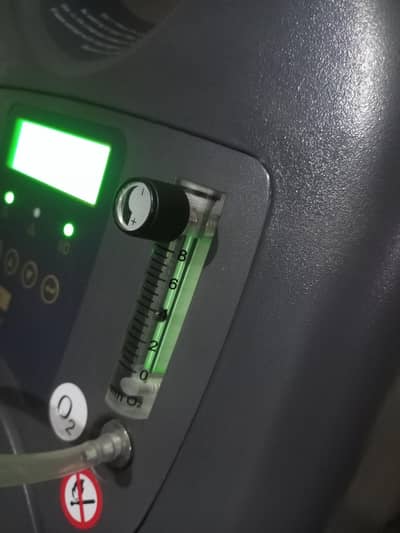 8 liters Oxygen concentrated machine