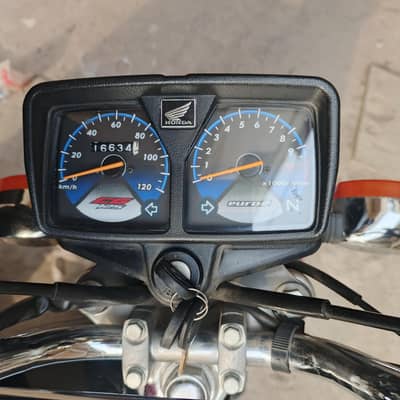 Honda 125 Silver Edition (self start)