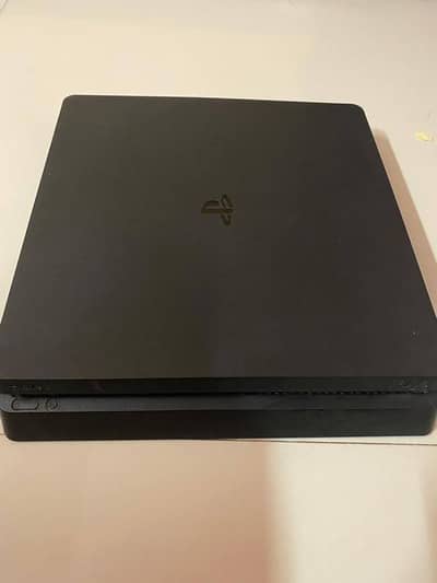 PS4 Slim 500GB with 1 Controller & 3 Games
