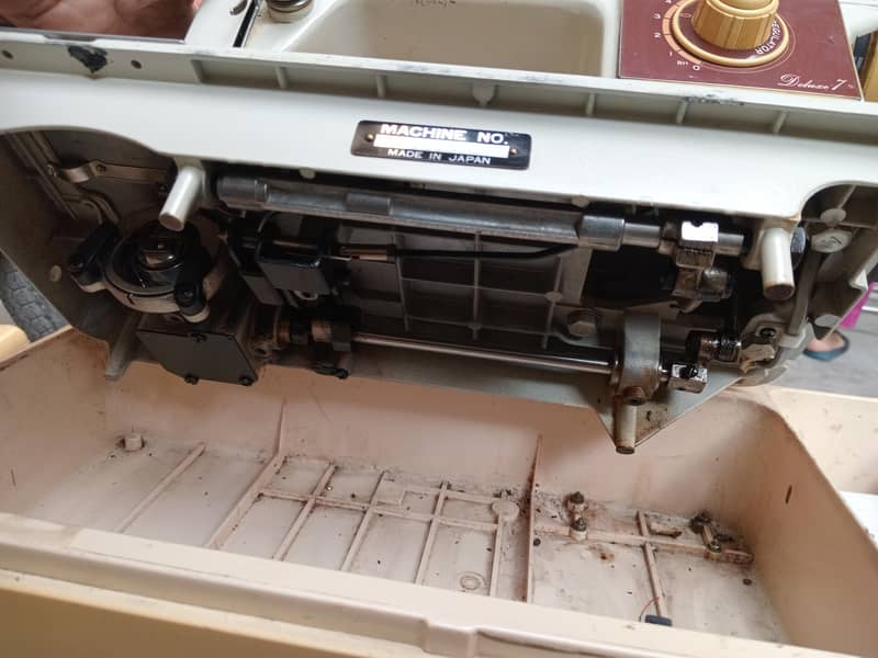 sewing machine 7