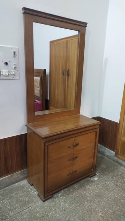 Dressing table for sale