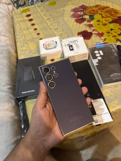 Samsung S24 Ultra Brand New ( 256Gb) Complete Box 4 months Sim Time.