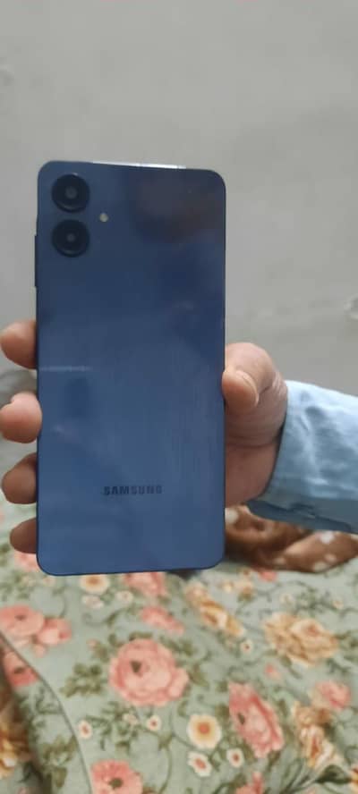 samsung a06 4/64 deol sim  oficil pta pruv  with box n data cable