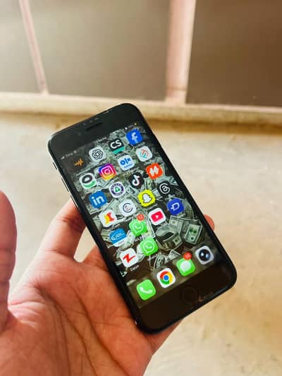 Apple iPhone SE 2020 – 64GB – Dual SIM PTA Approved – Sell & Exchange