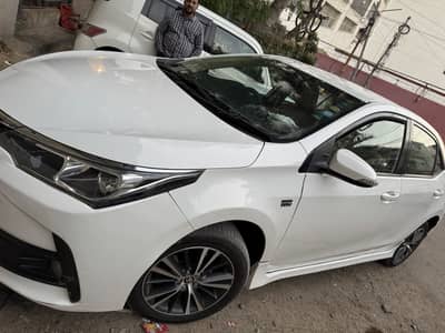 Toyota Corolla Altis 1.6 super white