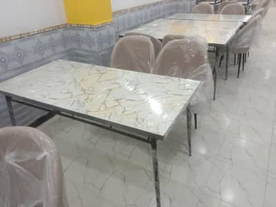 Restaurant dinning