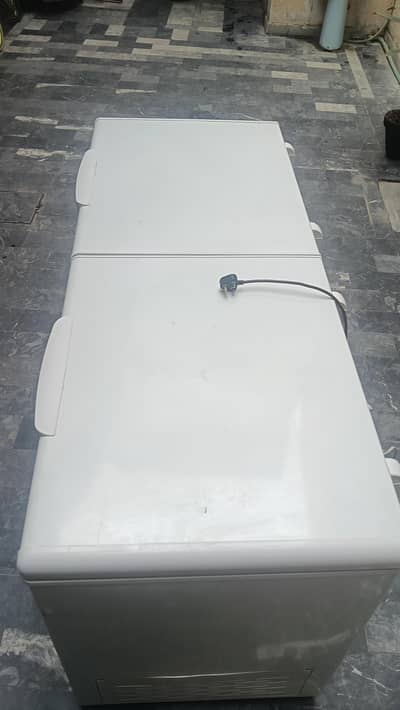 hair 545 deep freezer sale krna Sirf 2 month use howay