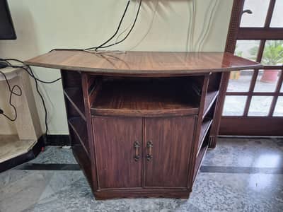 Iron Stand / TV / Media Console Table – Good Condition