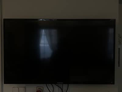 Multynet 50 inch LCD Smart TV