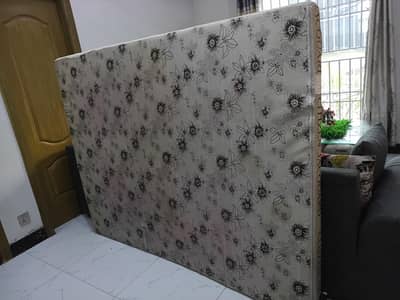 queen size mattres for sell condition you can see in my picture