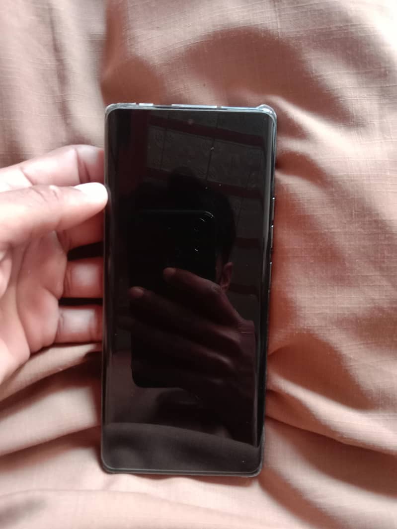 Camon 40 pro 4